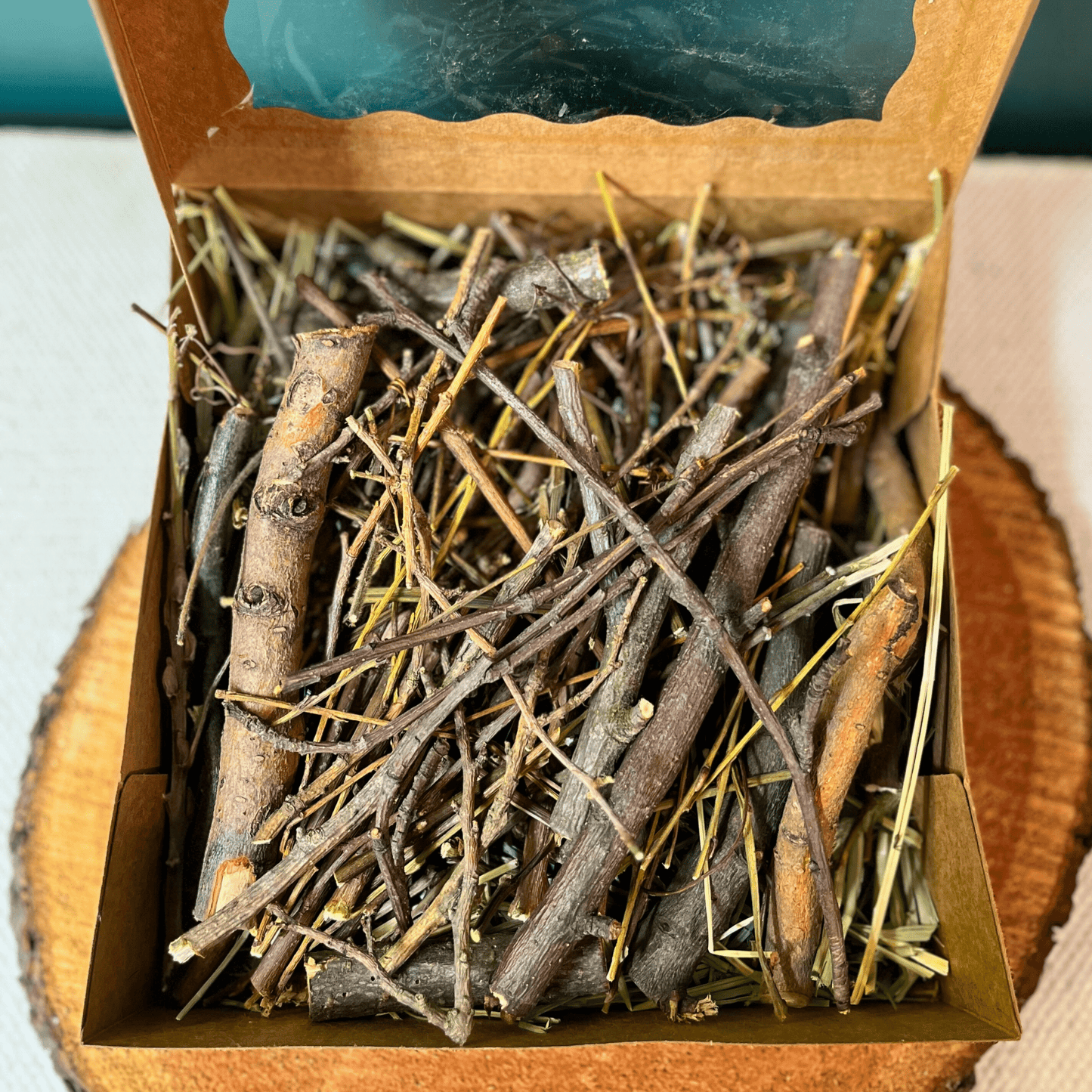 Bunny Chew Box: Apple, Kiwi, Currant & Gooseberry - Hippity Hop Pet Shop