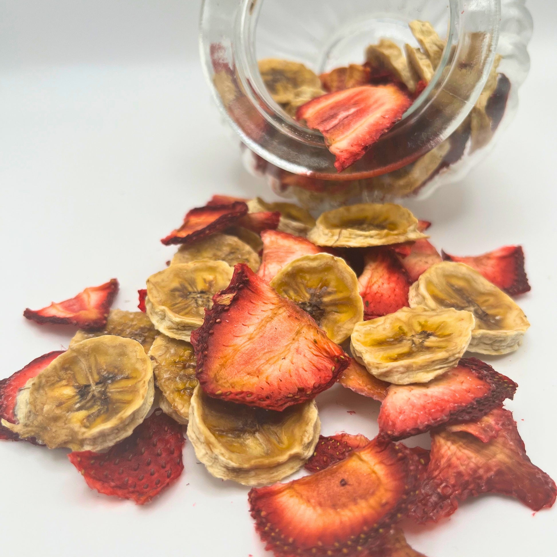 Dehydrated Strawberry & Bananas - Hippity Hop Pet Shop