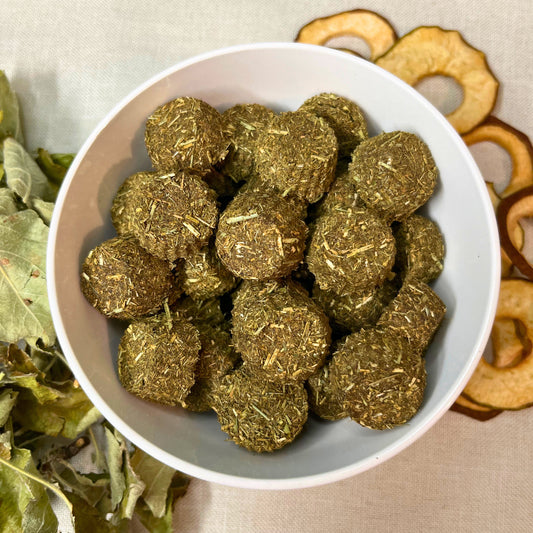 Peppermint Pear Hay Bites for Rabbits - Hippity Hop Pet Shop
