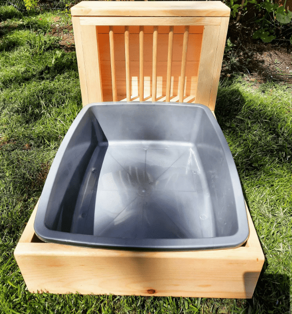 Dowel Style Hay Feeder and Litter Size - Hippity Hop Pet Shop